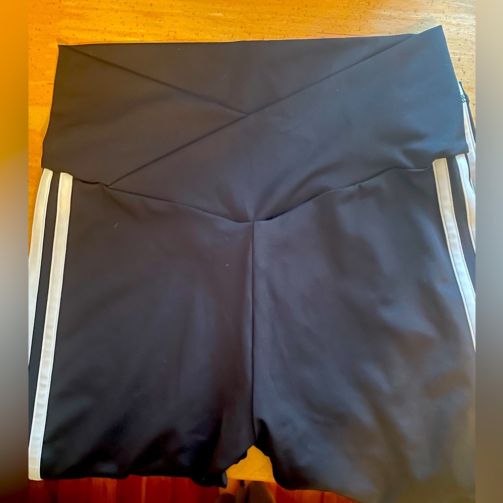 Adidas leggings V waist black M